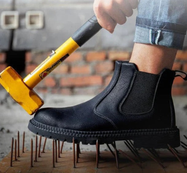 Bota Masculina de Couro Básica - Resistente a impactos